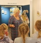 Muzejpedagoģiskā nodarbība "Muzeja Mupe" Gulbenes novada vēstures un mākslas muzeja ekspozīcijā "Divi Jūliji", vadītāja Daiga Kalinka, 2021. gads