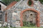 Balta muiža kalniņā, kas to baltu darināja? Virtuālās izstādes