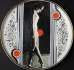 “Briedums” Beatrises Kārkliņas porcelāns Dekoratīvs porcelāna šķīvis "Jaunība", 1914. gads, autore Beatrise Kārkliņa