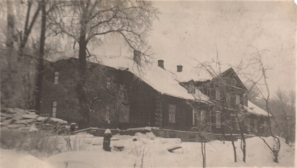 Dūres pamatskola, 20.gs. 1.puse