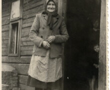 Milda Bašķere pēc atgriešanas no izsūtījuma Tjumeņas apgabala. Foto ap 1960-to gadu