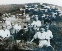 Lopkopēji Sibīrijā. Centrā M.Rutka