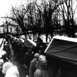 Sēru gājiens no baznīcas uz Brīvības ielu. 1989.gads.