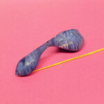 Autors: Lāsma Ansone, kaklarota no maģistra darba kolekcijas "TOUCH" (radīta PXL-MAD mākslas augstskolā, jaunizveidotajā programmā Object & Jewellery Hasseltā, Beļģijā), 2019, foto: autores arhīvs