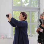 5. starptautiskā zinātniskā konference un mākslas festivāls "Divi Jūliji. Briedums" 29.07.2022, Porcelāna darbu izstāde "Straume un putni", fotogrāfē Inese Brants