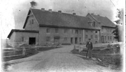 Lizuma muižas vīna darītava. 19. gs . sākums. Foto F.Knoks Fotogrāfija. Lizuma muižas vīna darītava. 19. gs. sākums. Foto F.Knoks